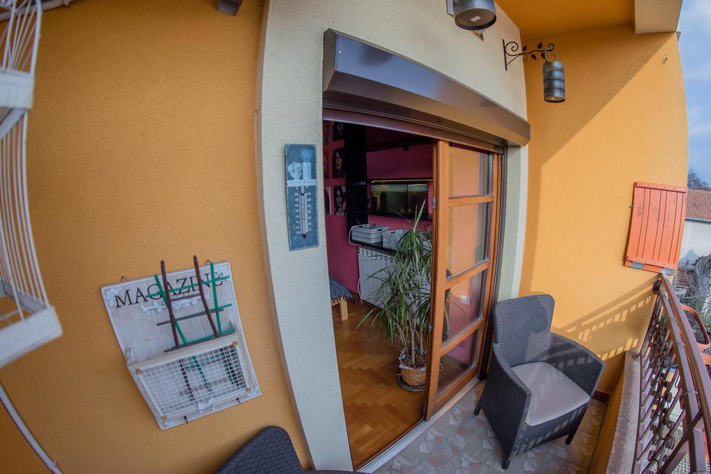 סומבור Apartman U Srcu Grada מראה חיצוני תמונה